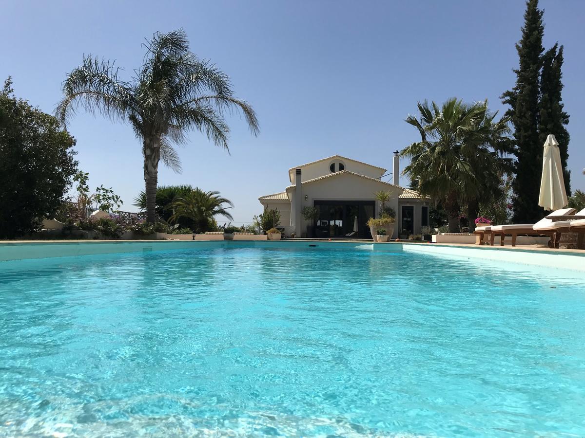 Villa Vravrona Tower & Suites Markopoulo Mesogaias ภายนอก รูปภาพ
